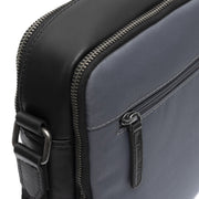 
Pamje e brendshme Showing Dedicated Padded Laptop Sleeve & Multi-Compartment Organization