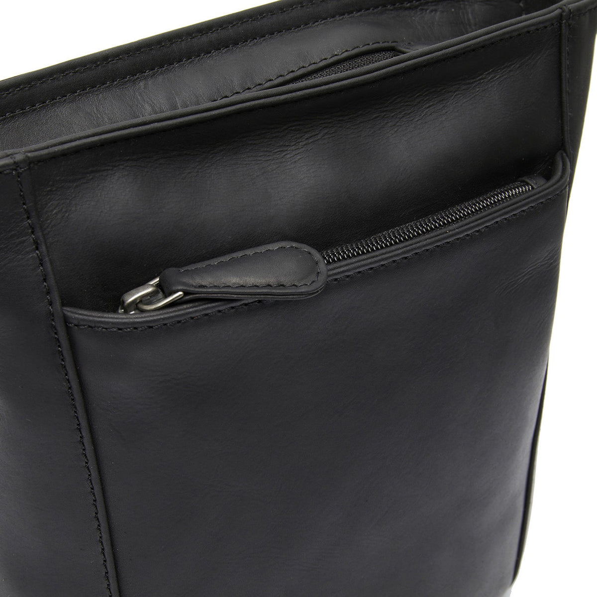 
Fintona Çantë crossbody lëkure - Profil anësor i strukturuar me thellësi dhe vëllim