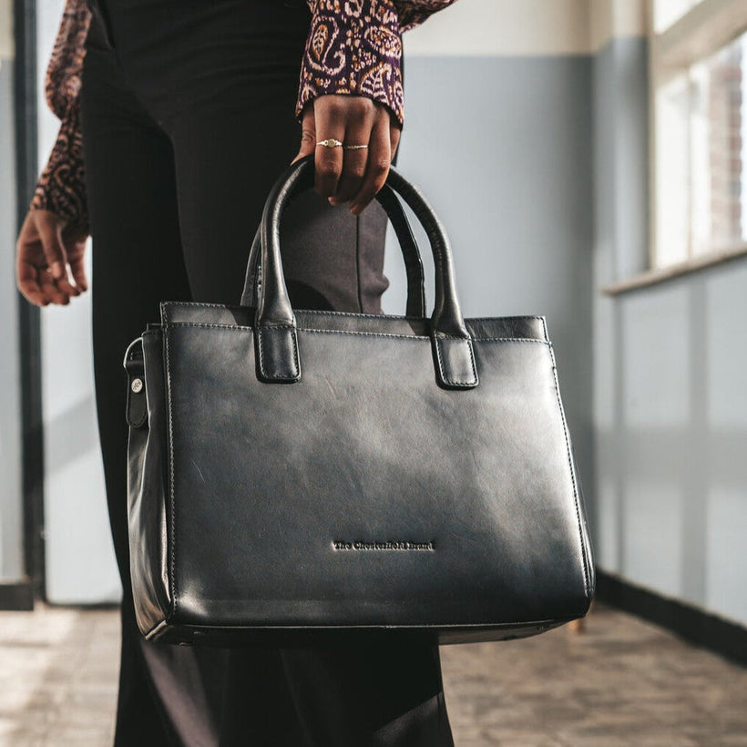 Garda Full-Grain Leather Handbag për femra