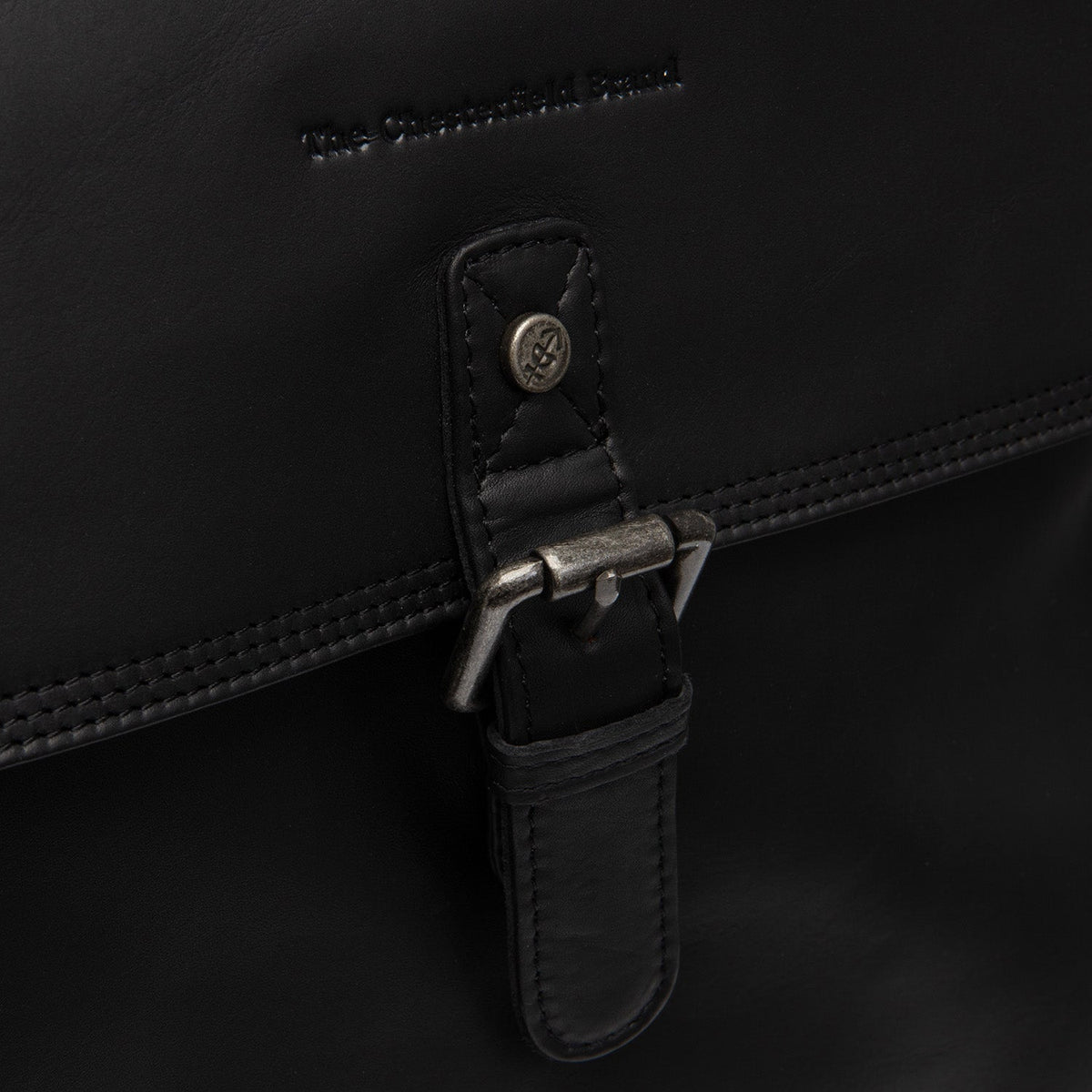 Pamje e brendshme Showing Dedicated Padded Laptop Sleeve & Multi-Compartment Organization