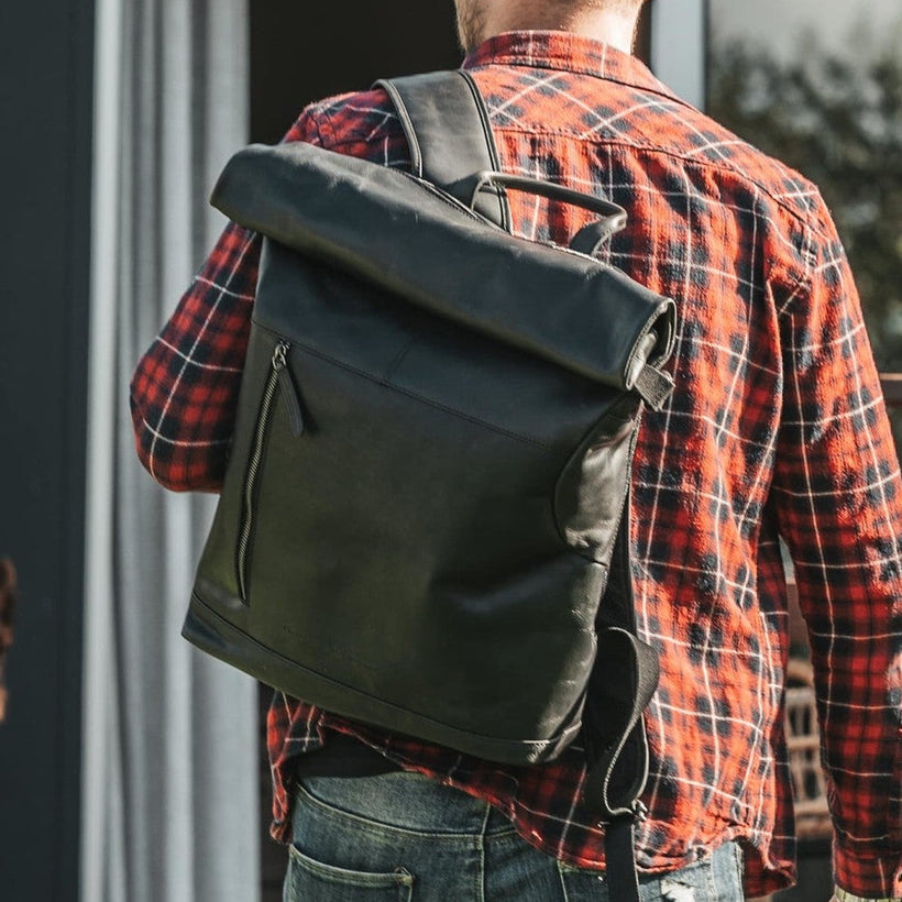 Liverpool Full-Grain Leather Roll-top Backpack për femra
