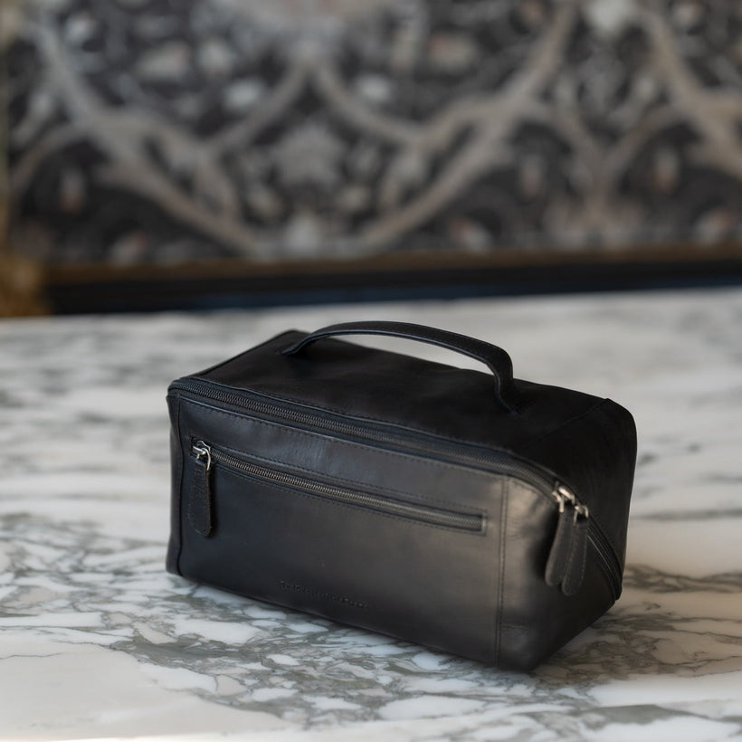 Elmia Full-Grain Leather Toiletry Bag për femra