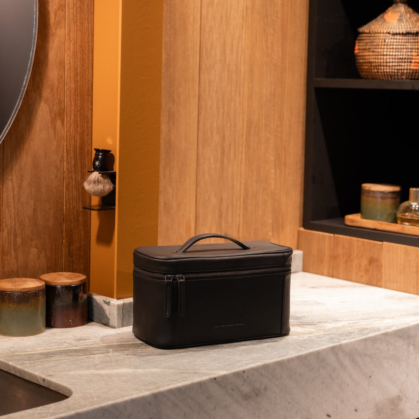 Limone Full-Grain Leather Toiletry Bag për femra