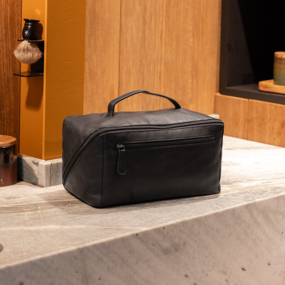 
Classic 100% Full-Grain leather Goods - Pamje e pasme me supe të theksuara dhe buzë të pastër