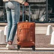 
Leather Trolley Key Largo për Femra - Pamje e pasme me supe të theksuara dhe buzë të pastër