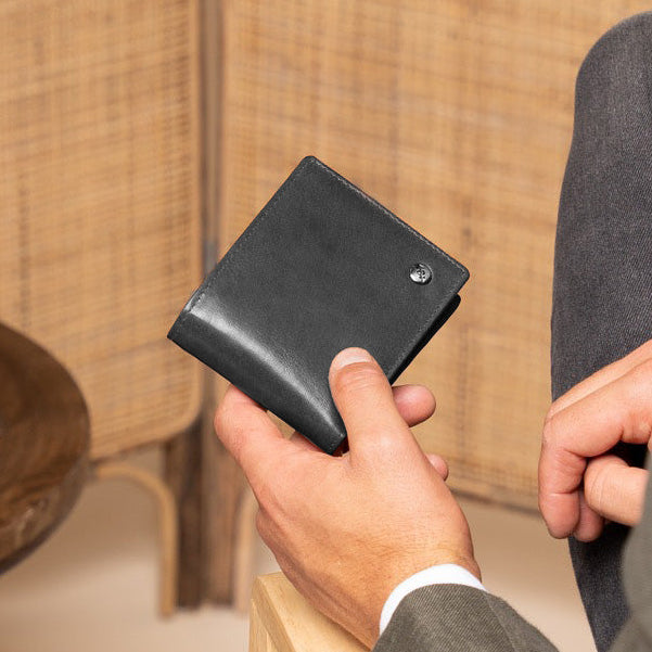 
Tan 100% Full-Grain leather Wallet - Pamje e pasme me rripa lëkure të përforcuar