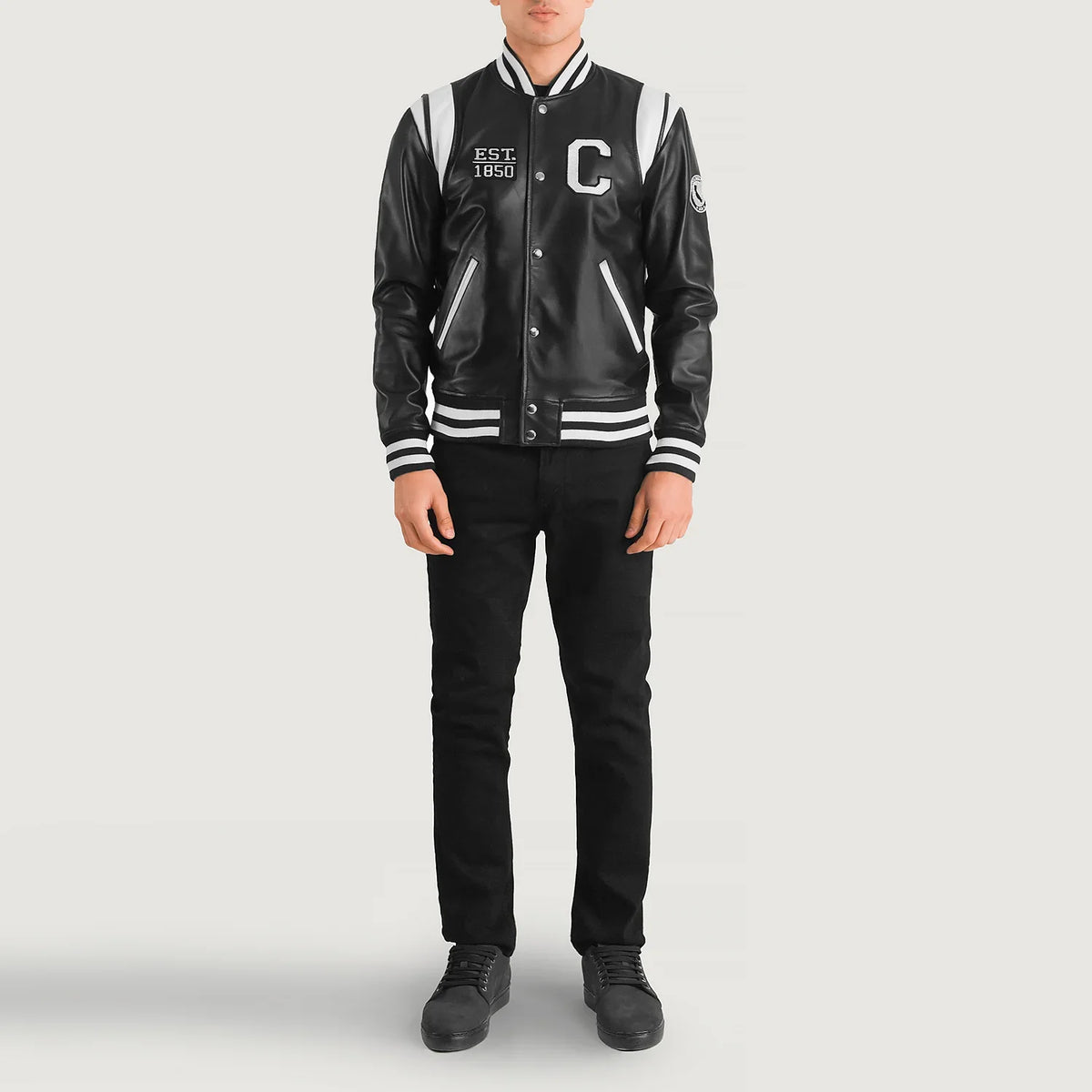 
Liberte California E zezë Leather Varsity Xhaketë Lëkure për Meshkuj - Pamje anësore me prerje ergonomike të mëngëve