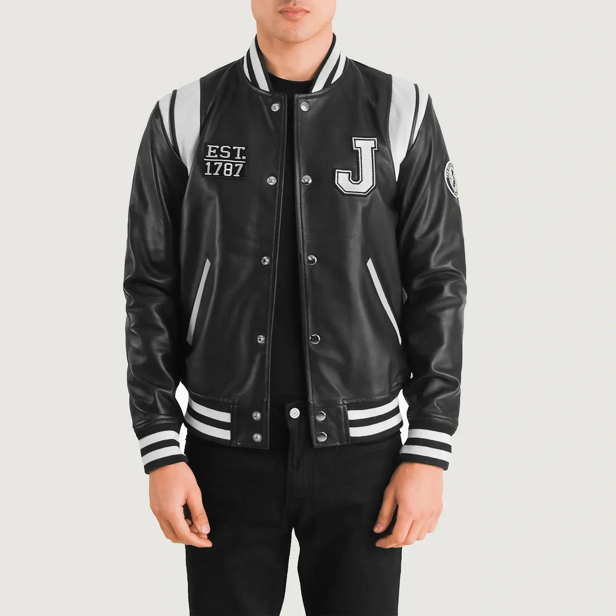 
Liberte New Jersey E zezë Leather Varsity Xhaketë Lëkure për Meshkuj in Black & White Sheepskin Leather - Pamje ballore dhe siluetë e përshtatur | Bli online