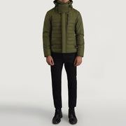 
Detaje nga afër of Classic Collar & Zipper With Placket Hardware on Malcolm E gjelbër Hooded Puffer Xhaketë Lëkure për Meshkuj