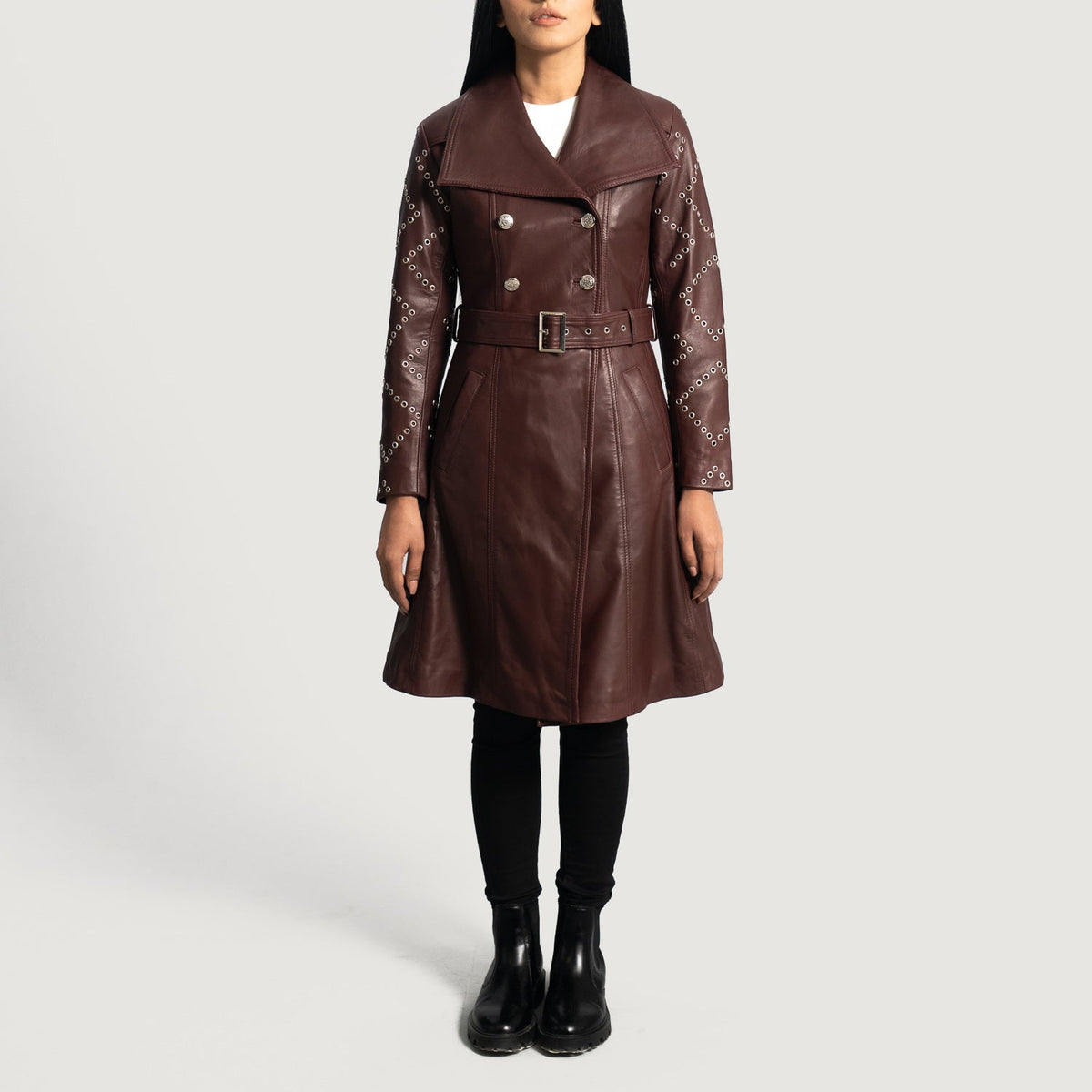
Maroon Sheepskin Leather Trench Coat - Pamje e pasme me supe të theksuara dhe buzë të pastër