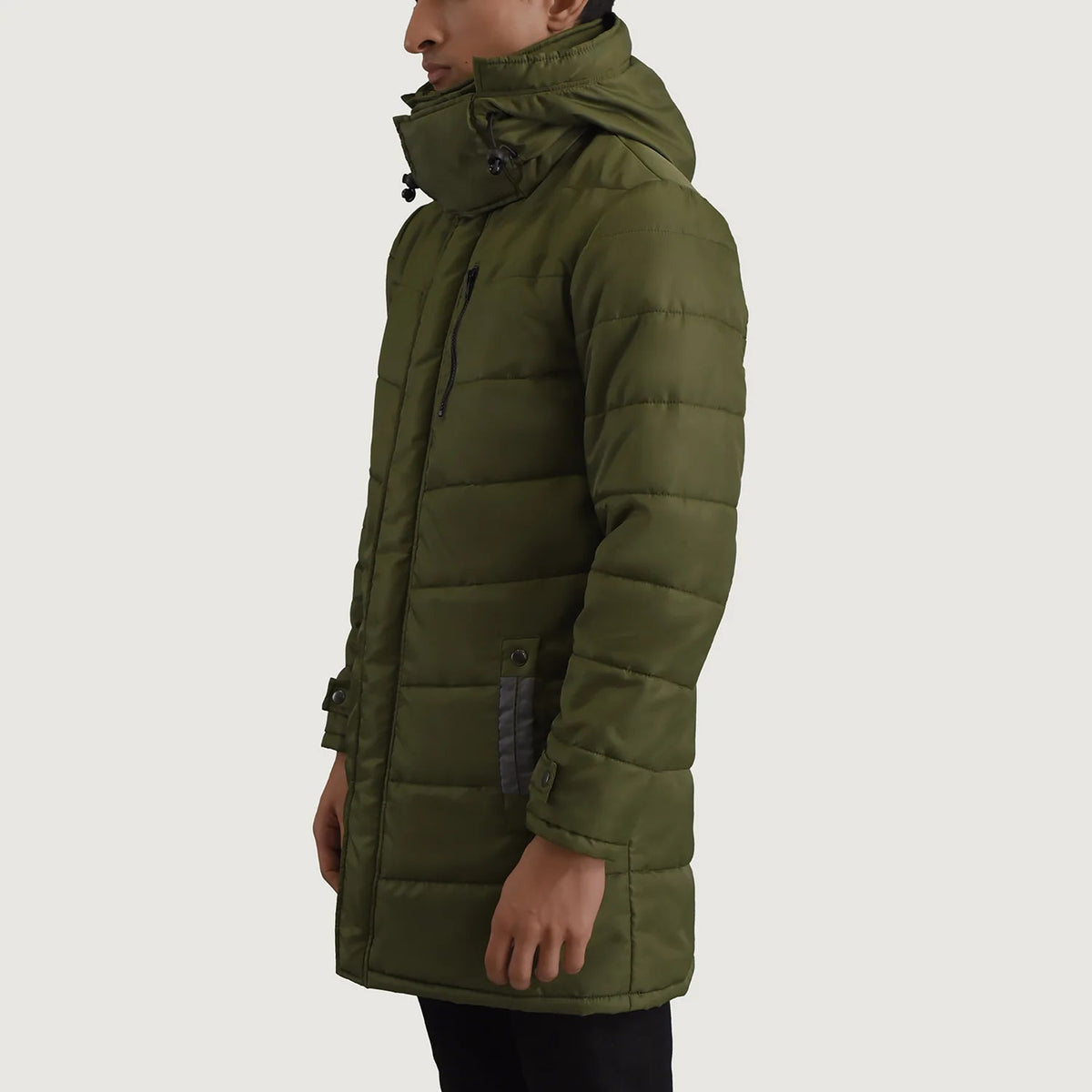 
Green Full-Grain Leather Hooded Jacket - Pamje e pasme me supe të theksuara dhe buzë të pastër