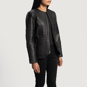 
Pamje e veshur në trup:  Nexi Quilted Maroon Leather Jacket në model në dritë natyrale dite