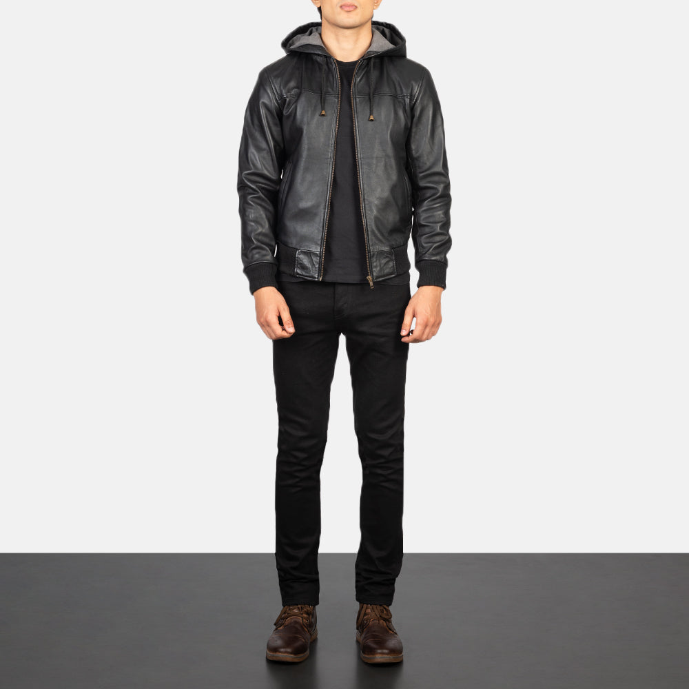 
Nintenzo Black Hooded Leather Jacket - Pamje anësore me prerje ergonomike të mëngëve