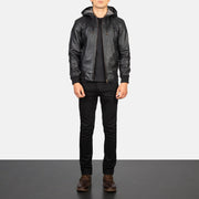 
Nintenzo Black Hooded Leather Jacket - Pamje anësore me prerje ergonomike të mëngëve