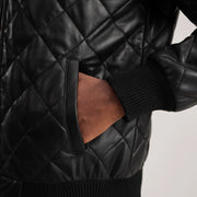 
Pamje e brendshme Showing Quilted Polyester Lining & Dy xhepa të brendshëm funksionalë