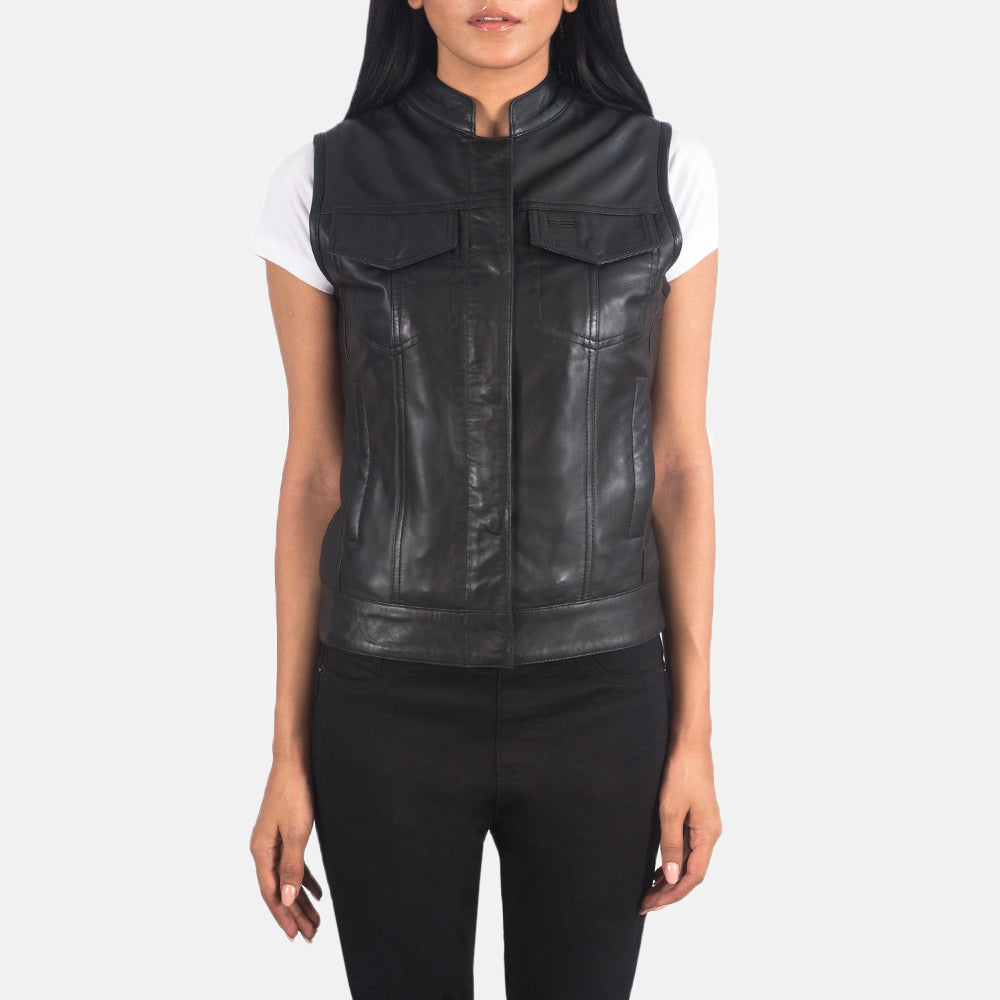 
Rayne Moto E zezë Jelek Lëkure për Femra in Black Sheepskin Leather - Pamje ballore dhe siluetë e përshtatur | Bli online