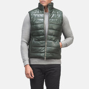 
Detaje nga afër of Classic Collar & Zipper with Dual Puller Hardware on Reeves E gjelbër Leather Jelek i fryrë i ngrohtë për Meshkuj