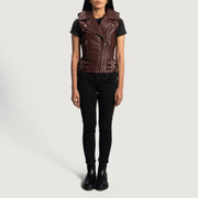 
Detaje nga afër of Notch & Zipper Hardware on Rhonda Vishnje Leather Biker Vest për Femra