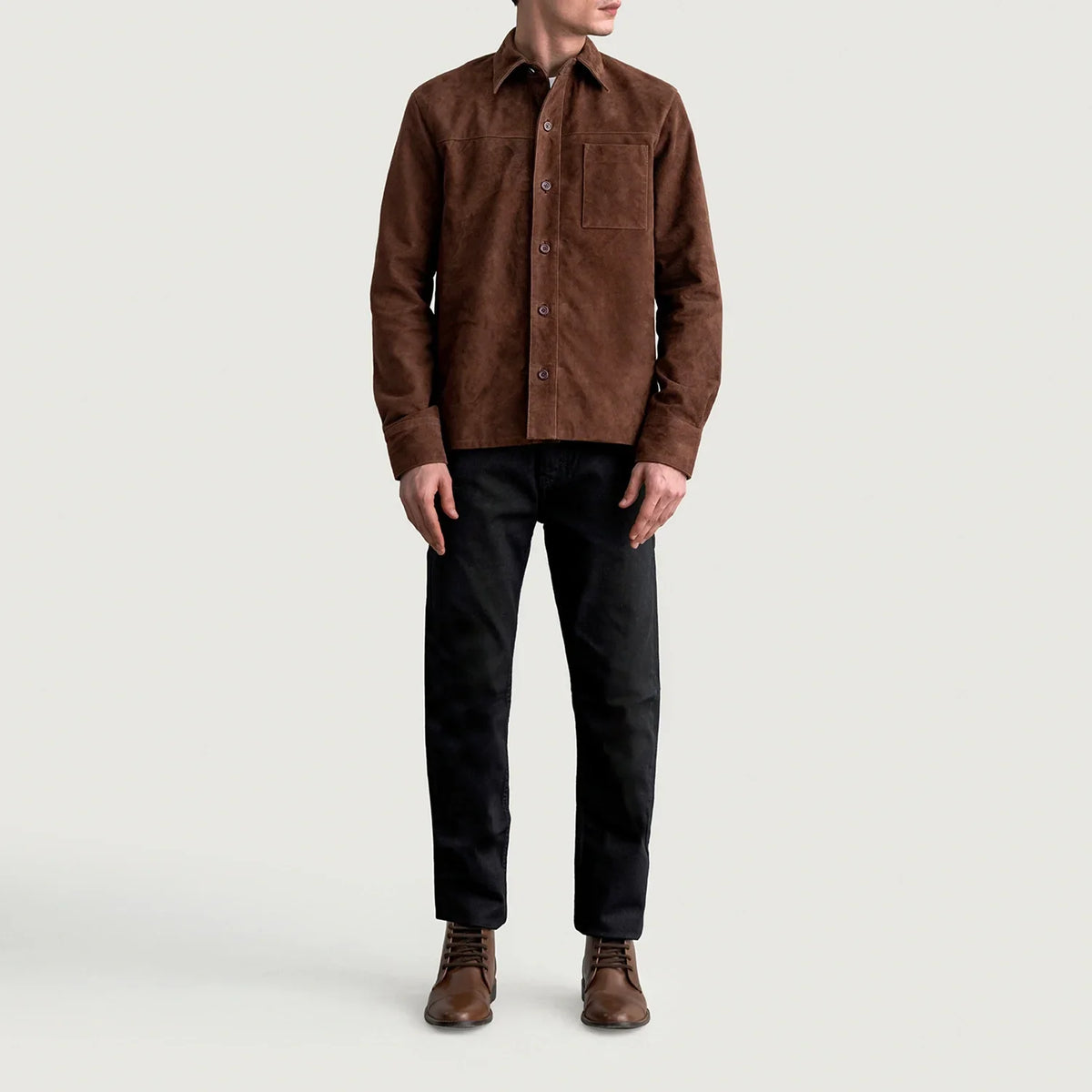 
Detaje nga afër of Shirt & Buttons Hardware on Scout Mocha Suede Leather Shirt për Meshkuj për Meshkuj