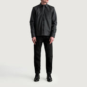 
Detaje nga afër of Shirt & Buttons Hardware on Scout Tumbled E zezë Leather Shirt për Meshkuj