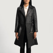 
Detaje nga afër of Notch & Button & waist belt Hardware on Sweet Susan E zezë Mantel Trench Lëkure për Femra