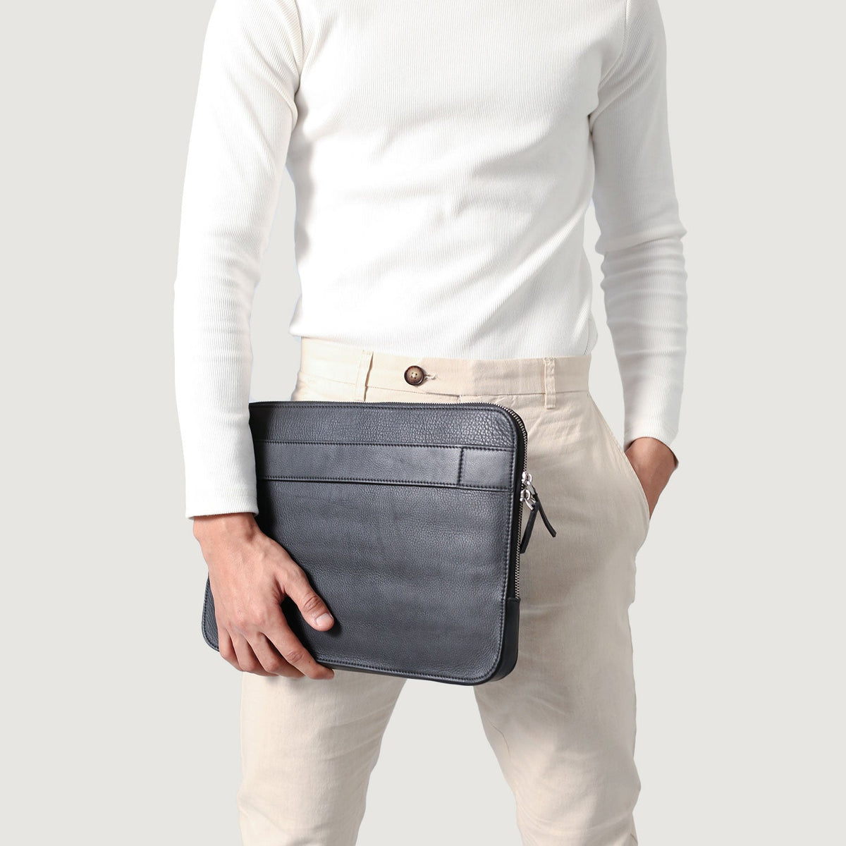 
The Baxter Leather Laptop Sleeve për Femra për Femra – alternate product view 5
