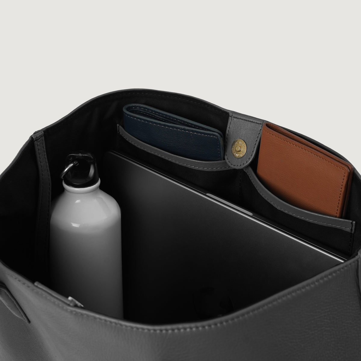 
The Bianca Çantë tote lëkure – alternate product view 6