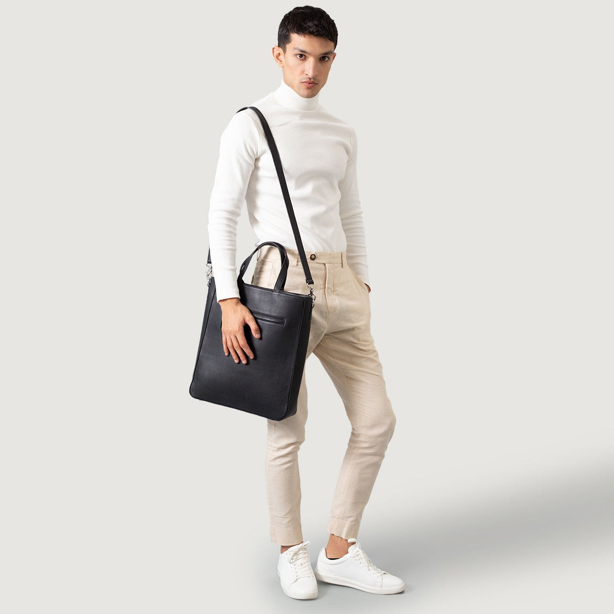 
The Poet Çantë tote lëkure – alternate product view 2