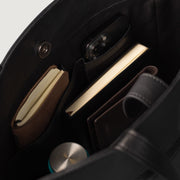 
The Poet Çantë tote lëkure – alternate product view 8