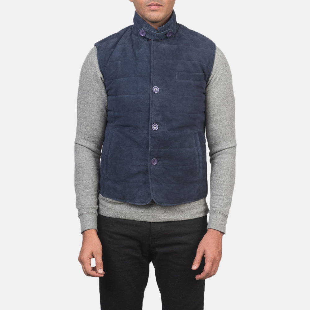 
Detaje nga afër of Notch with removable throat latch & Button Hardware on Tony Blu Suede Vest për Meshkuj