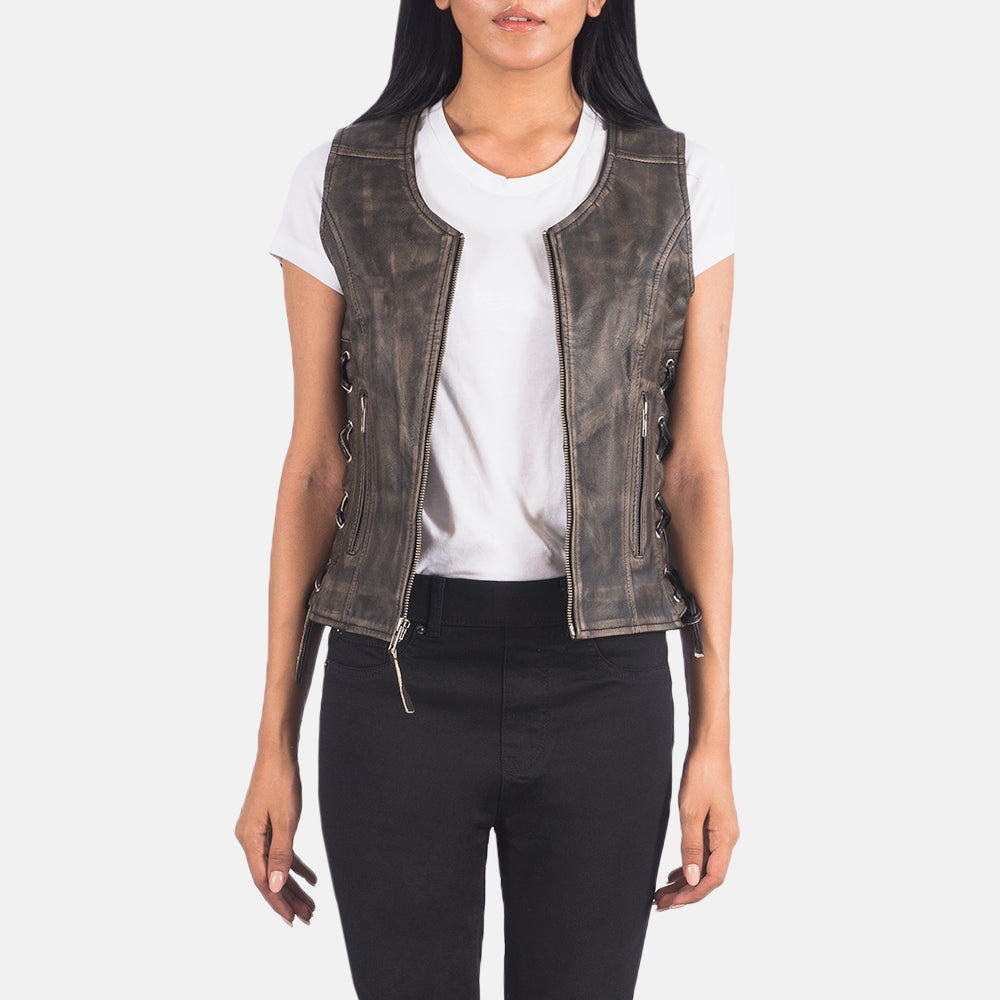 
Vanda Distressed Kafe Leather Biker Vest për Femra in Distressed Brown Goatskin Leather - Pamje ballore dhe siluetë e përshtatur | Bli online