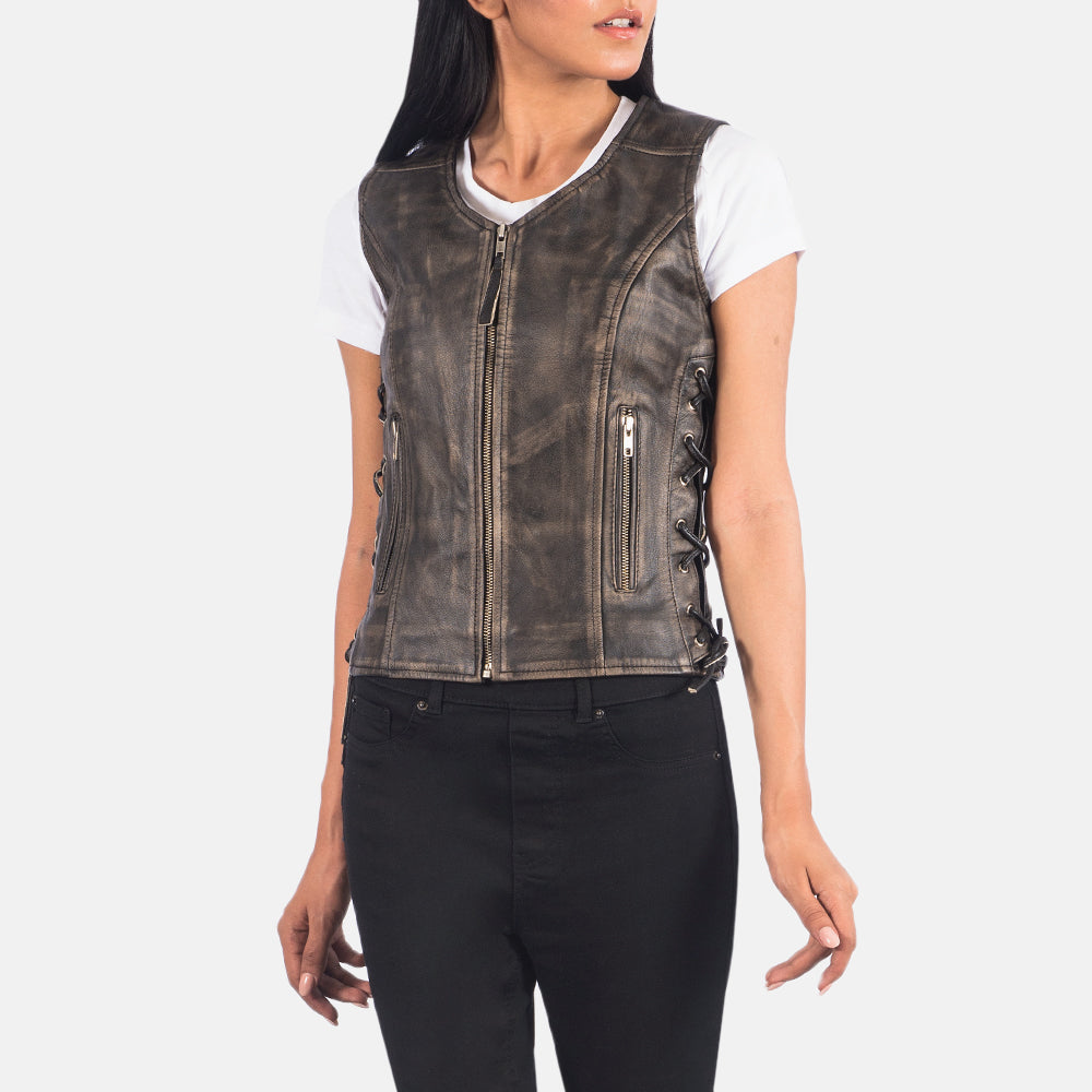 
Detaje nga afër of V-neck & Zipper Hardware on Vanda Distressed Kafe Leather Biker Vest për Femra