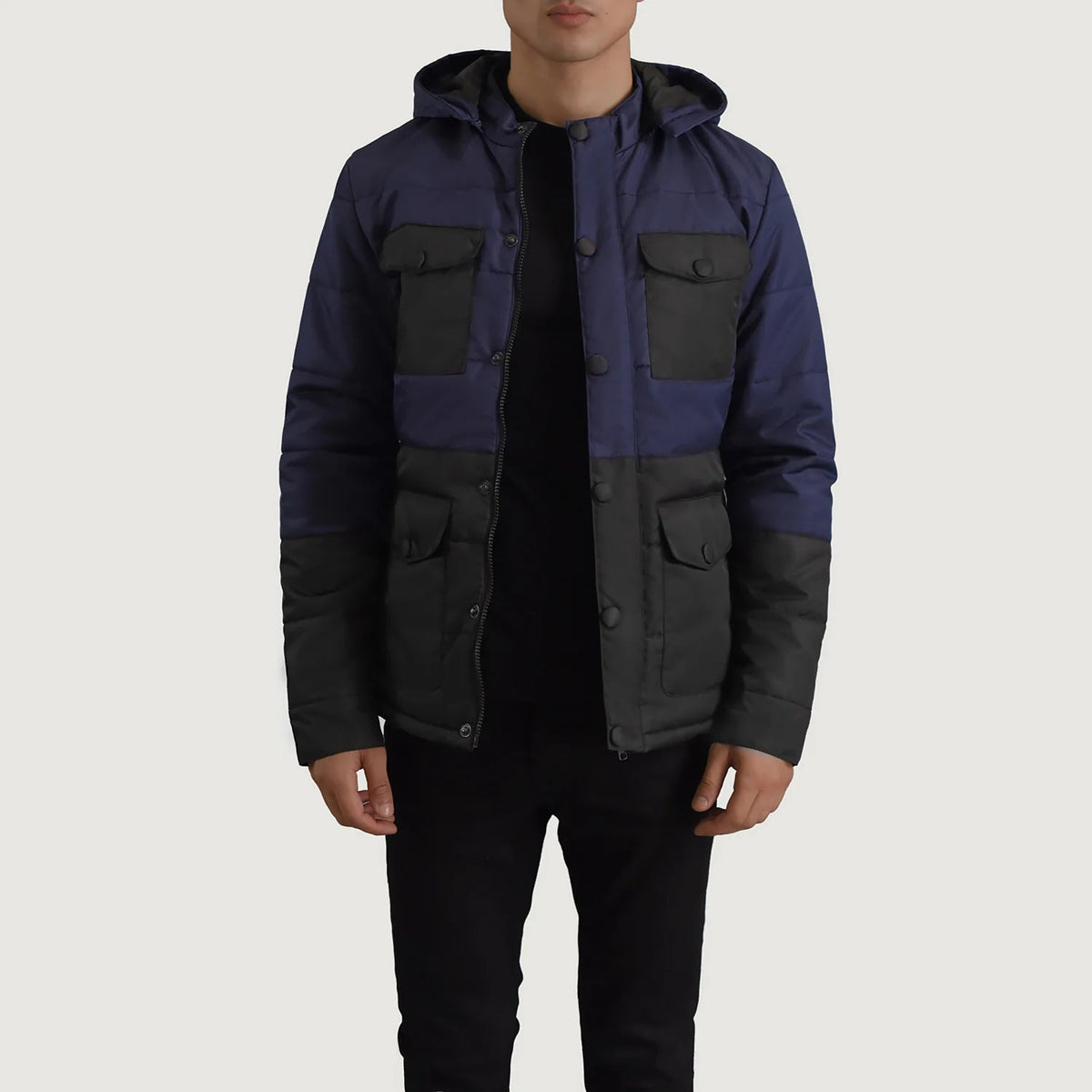
Wayne E zezë & Blu Hooded Puffer Xhaketë Lëkure për Meshkuj in Black + Blue Full-Grain Leather - Pamje ballore dhe siluetë e përshtatur | Bli online