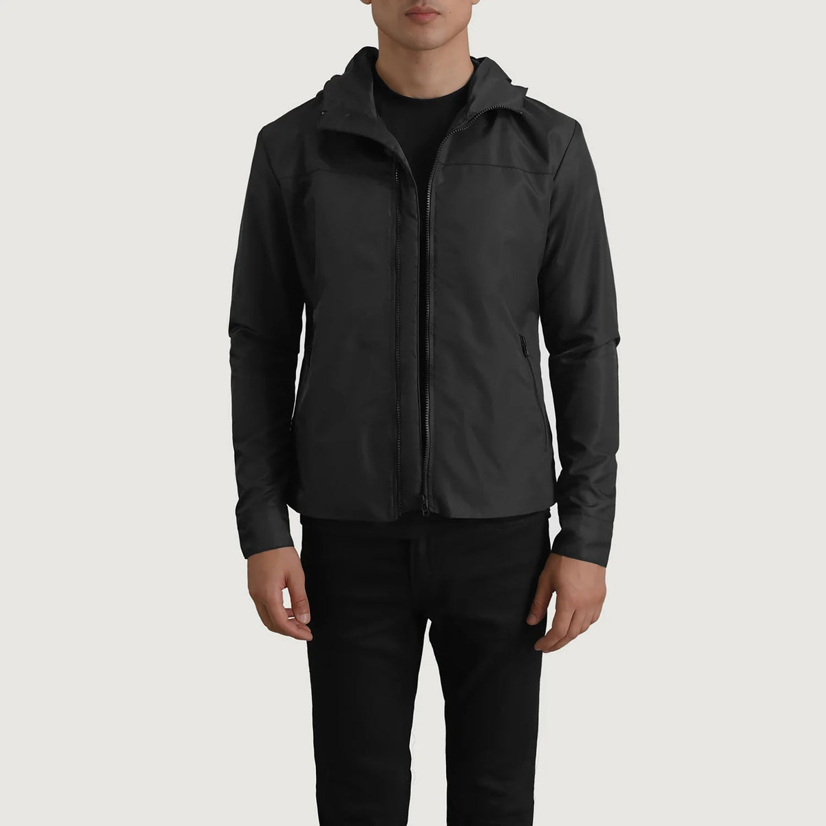 
Wesley E zezë Hooded Windbreaker Xhaketë Lëkure për Meshkuj në lëkurë të vërtetë viçi të zezë - Pamje ballore dhe siluetë e përshtatur | Bli online