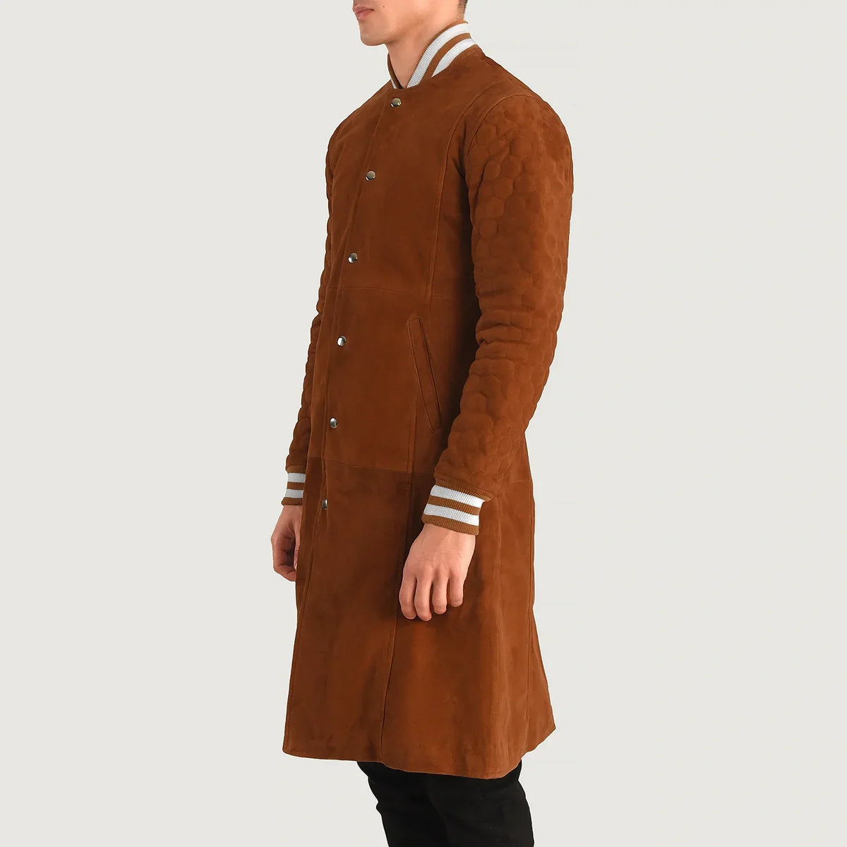
Tan Bown Goatskin Suede Varsity Jacket - Pamje e pasme me supe të theksuara dhe buzë të pastër