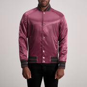 
Xander Vishnje Varsity Xhaketë Lëkure për Meshkuj in Maroon Satin - Pamje ballore dhe siluetë e përshtatur | Bli online